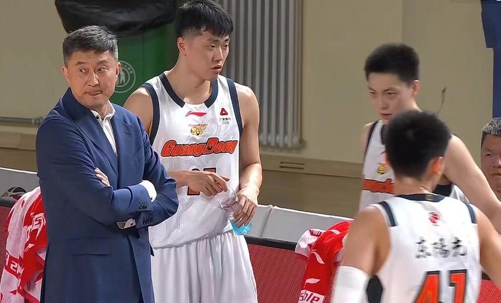 开云体育官网-18分大逆转！广东男篮2分惜败新疆，胡明轩失绝杀萨林杰正负值-24